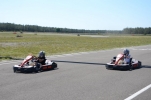 Les collégiens font du karting sur le circuit d'Escource
